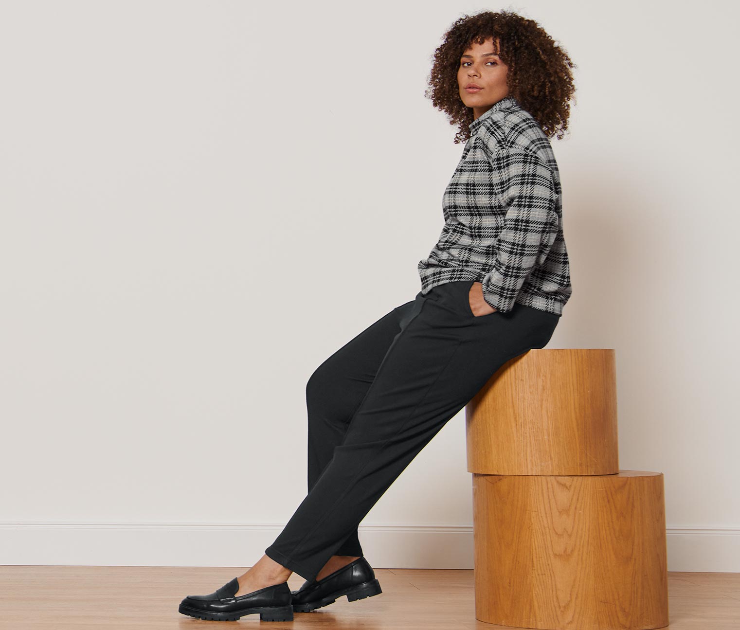 Thumbnail - Tchibo - Kariertes Sweatshirt - Damen - Gr. S - weiß/kariert