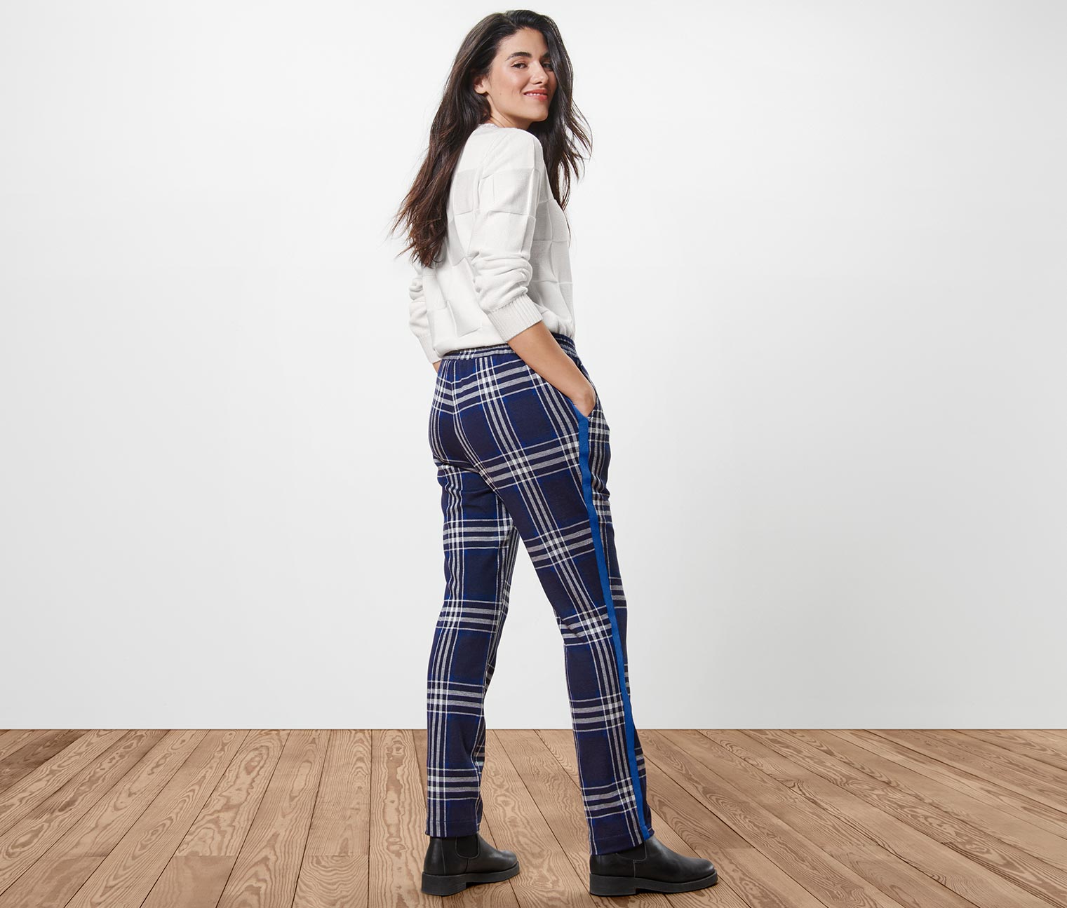 Thumbnail - Tchibo - Karierte Joggpants - Damen - Gr. XL - weiß/kariert