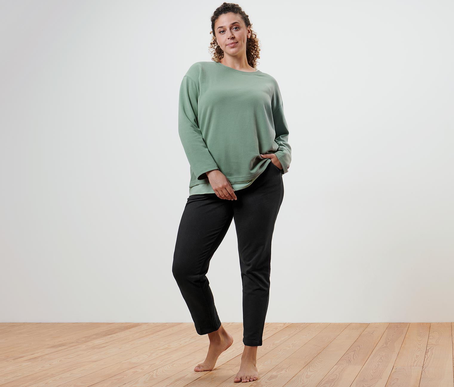 Thumbnail - Tchibo - Oversized Fitness-Longsleeve - Damen - Gr. XS - grün