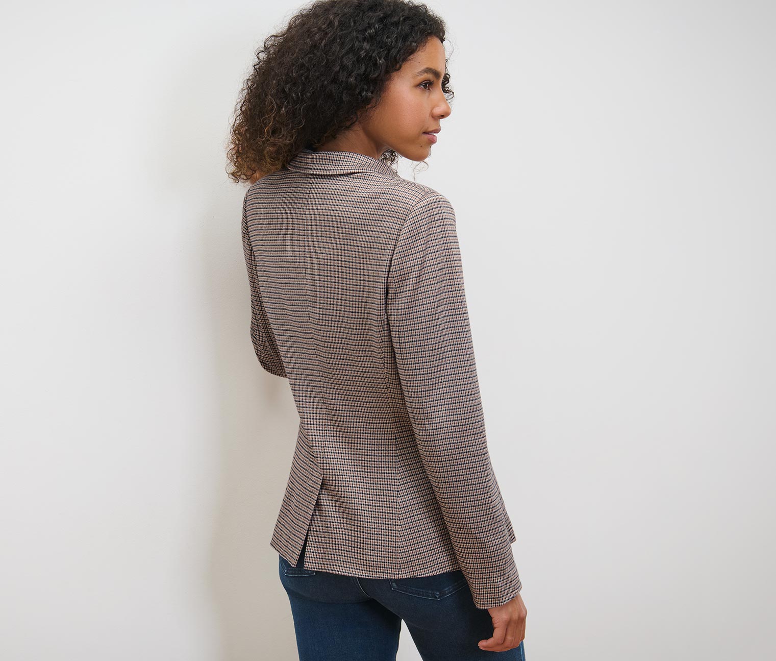 Thumbnail - Tchibo - Karierter Sweatblazer - Damen - Gr. 44 - weiß/kariert