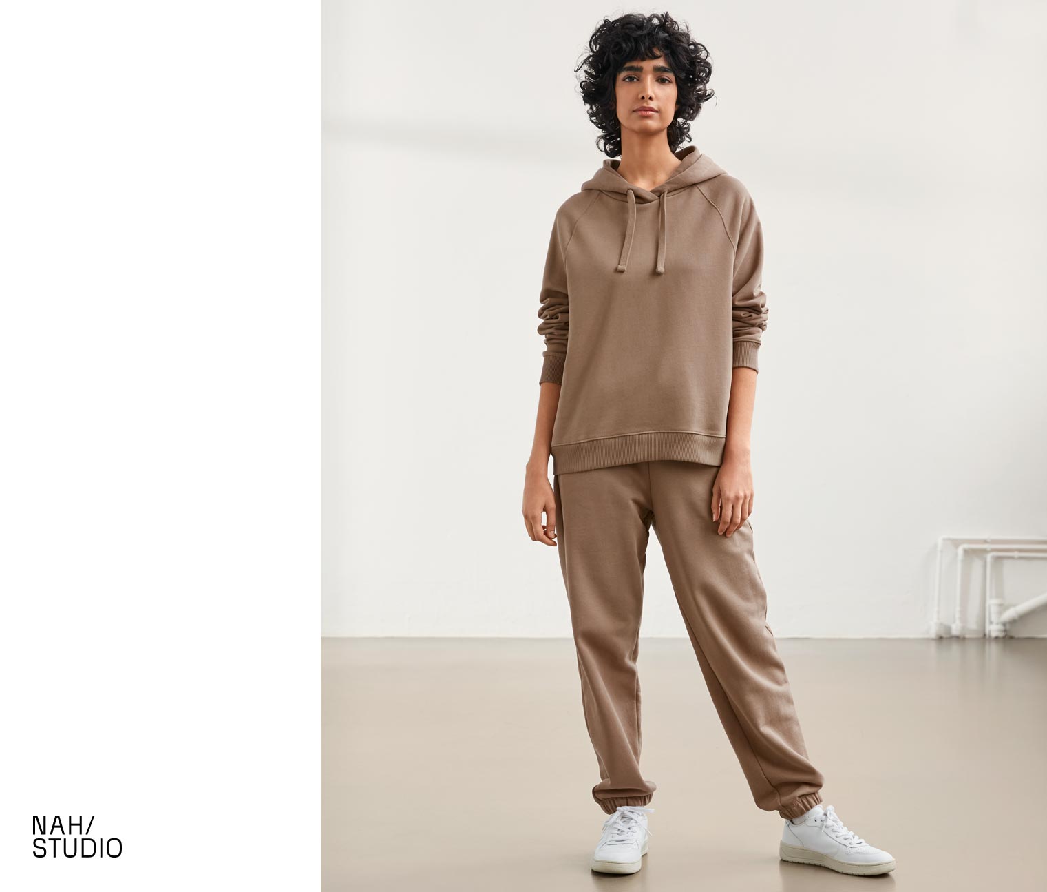 Thumbnail - Nah/Studio Hoodie - nachhaltige Baumwolle - Gr. XS - braun