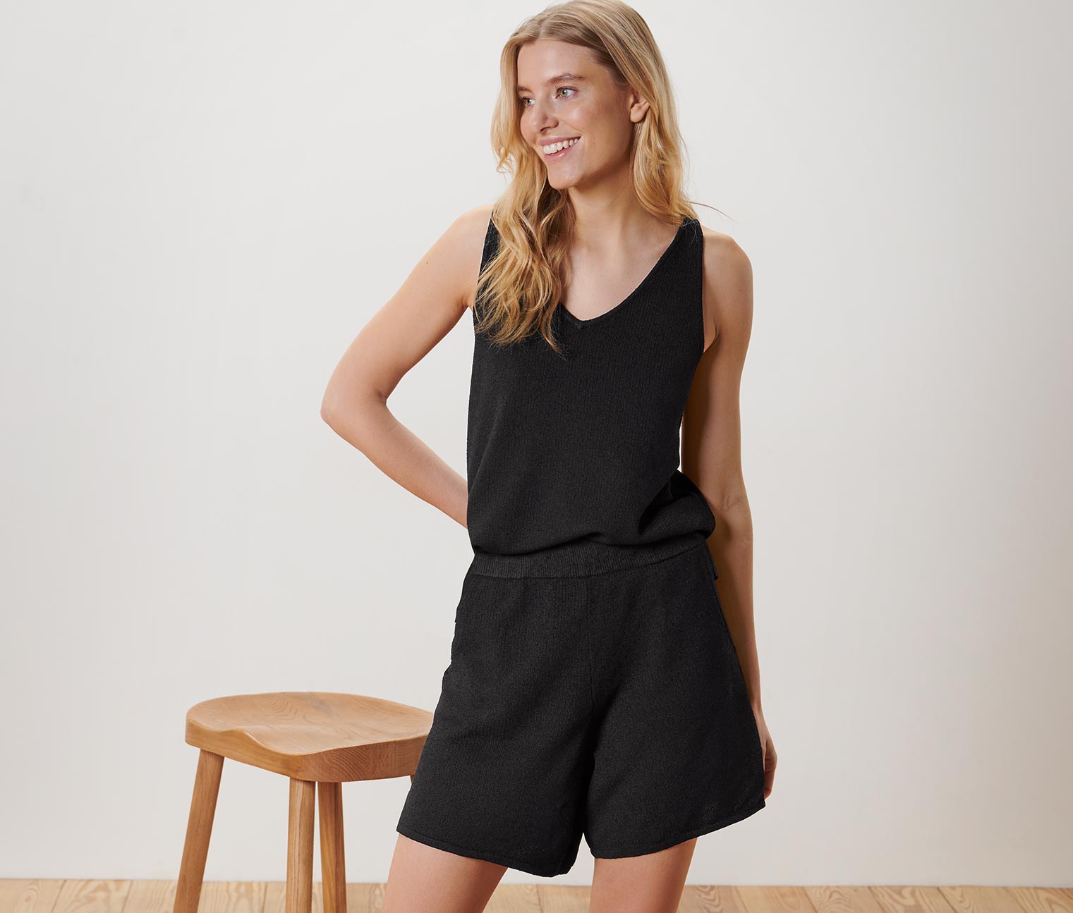 Thumbnail - Tchibo - Strickshorts - Damen - Gr. L - schwarz