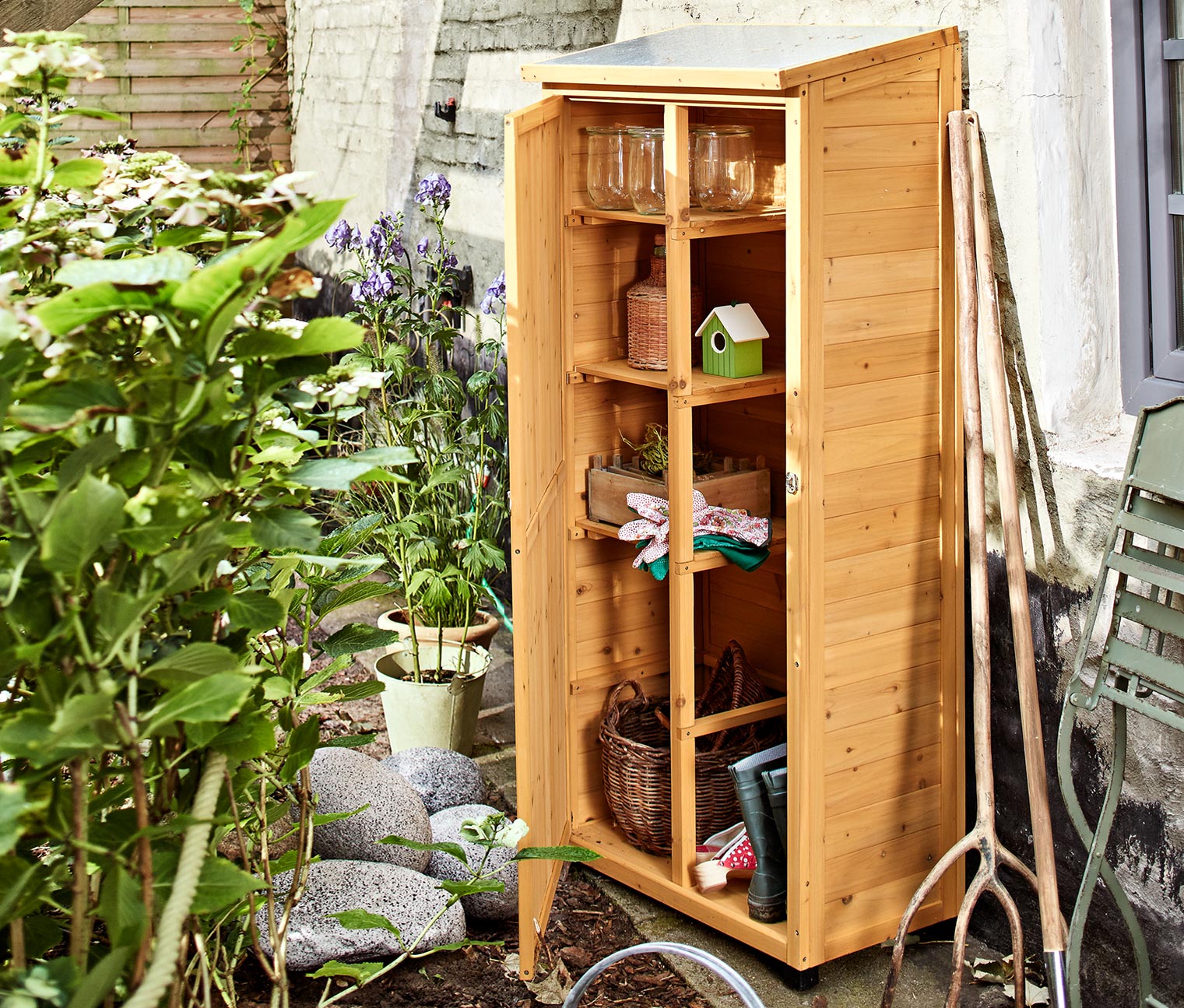 Großer Gartenschrank online bestellen bei Tchibo 311974