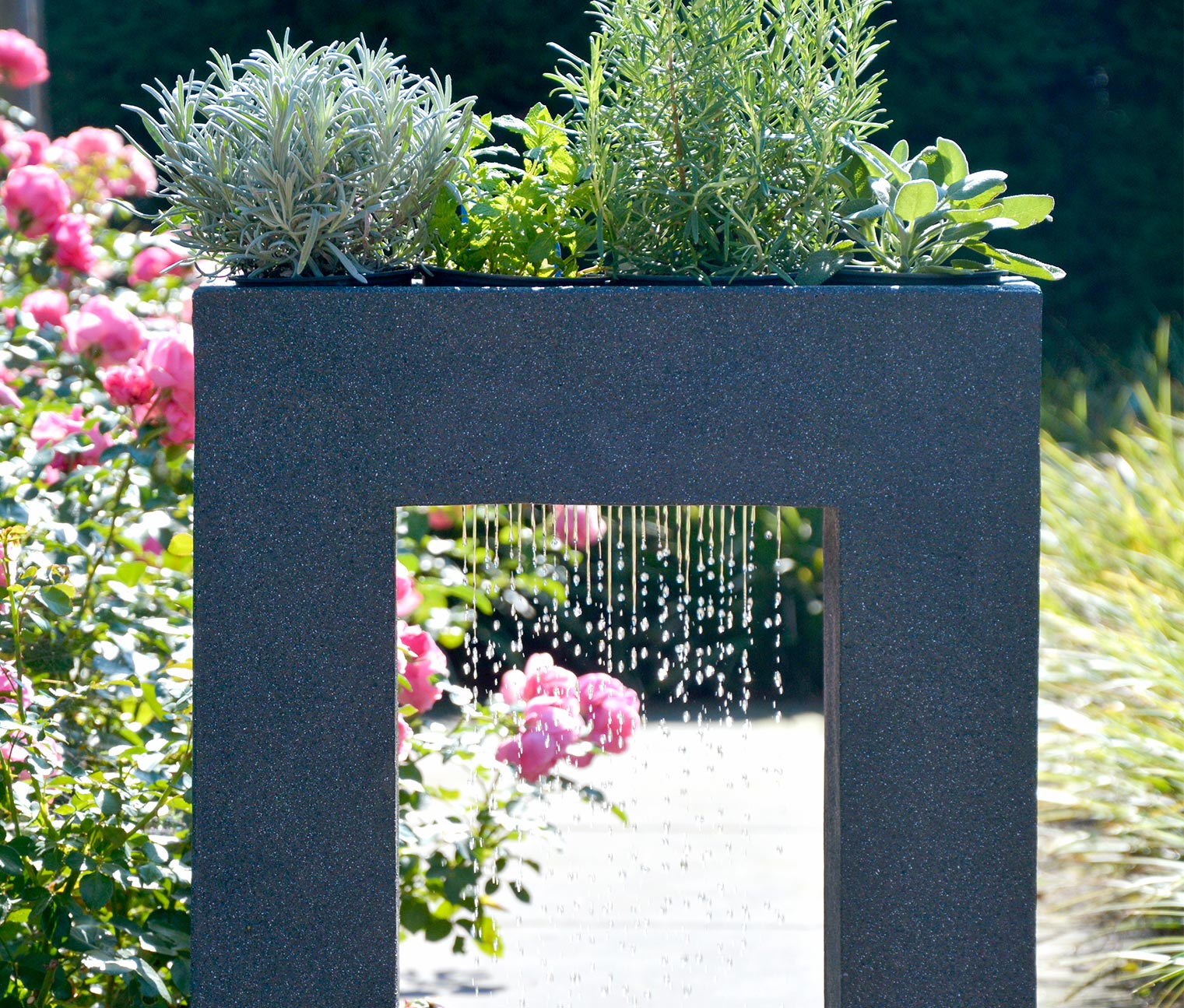 Dobar Gartenbrunnen mit Pflanzen-Option online bestellen bei Tchibo 671237