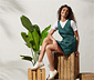 Kleid mit V-Ausschnitt