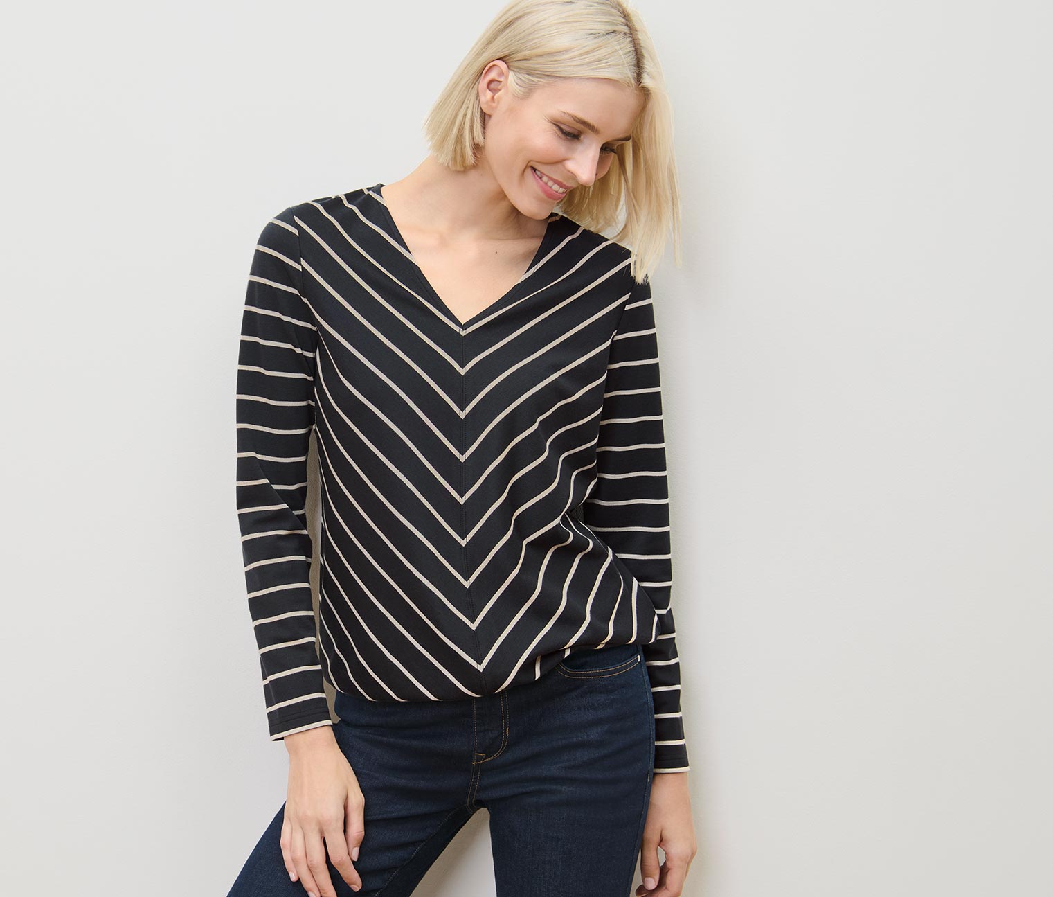Tchibo - Gestreiftes Blusenshirt aus Modal-Mix - Damen - Gr. XL - weiß/gestreift