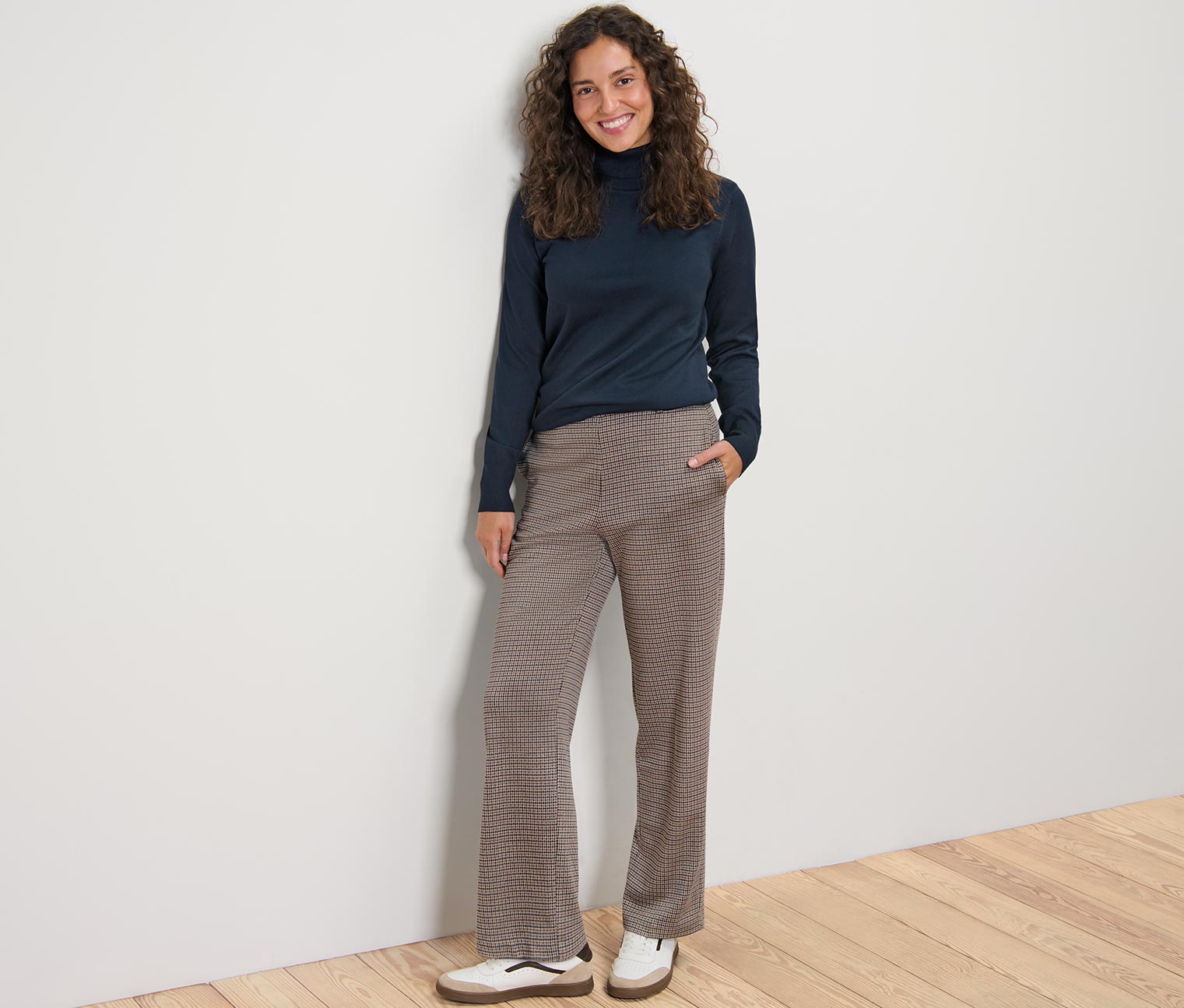 Tchibo - Komfort-Jacquardhose - Damen - Gr. 50 - weiß/jacquard