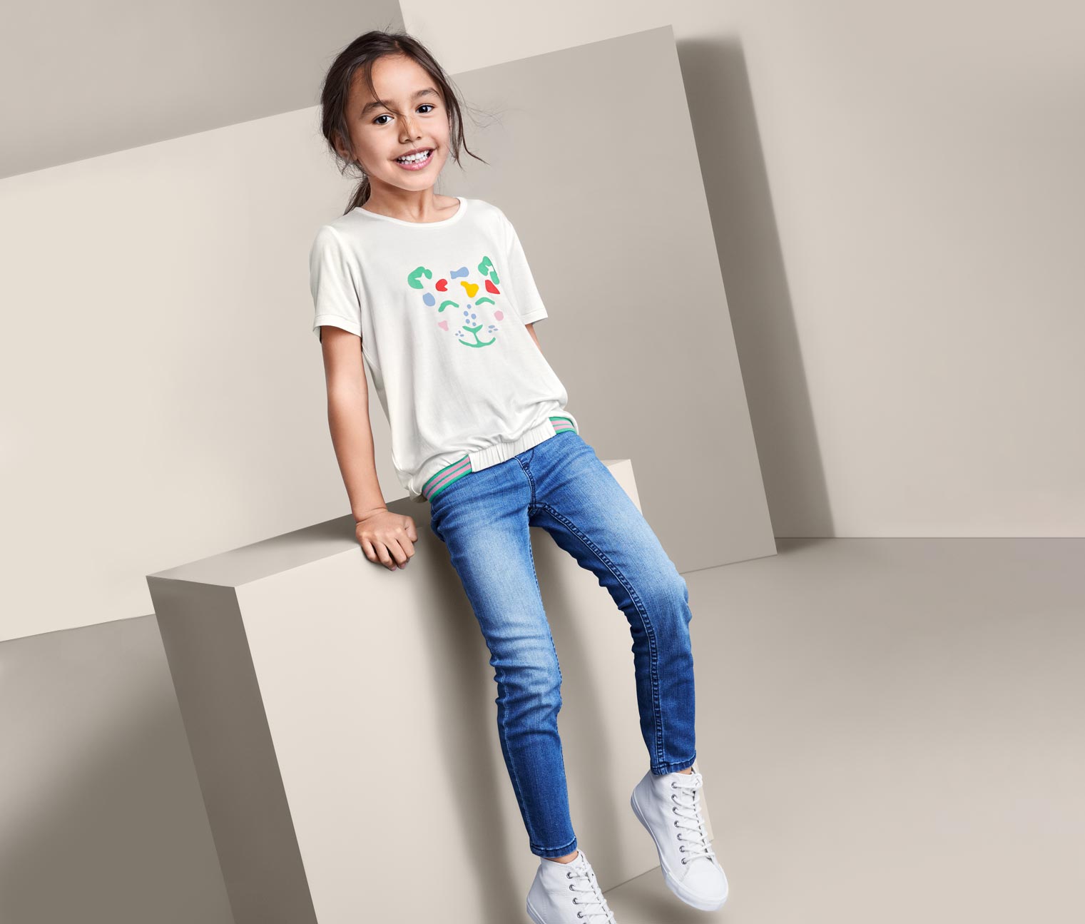 Tchibo - T-Shirt in Schlupfform - Mädchen - Gr. 98/104 - beige/print