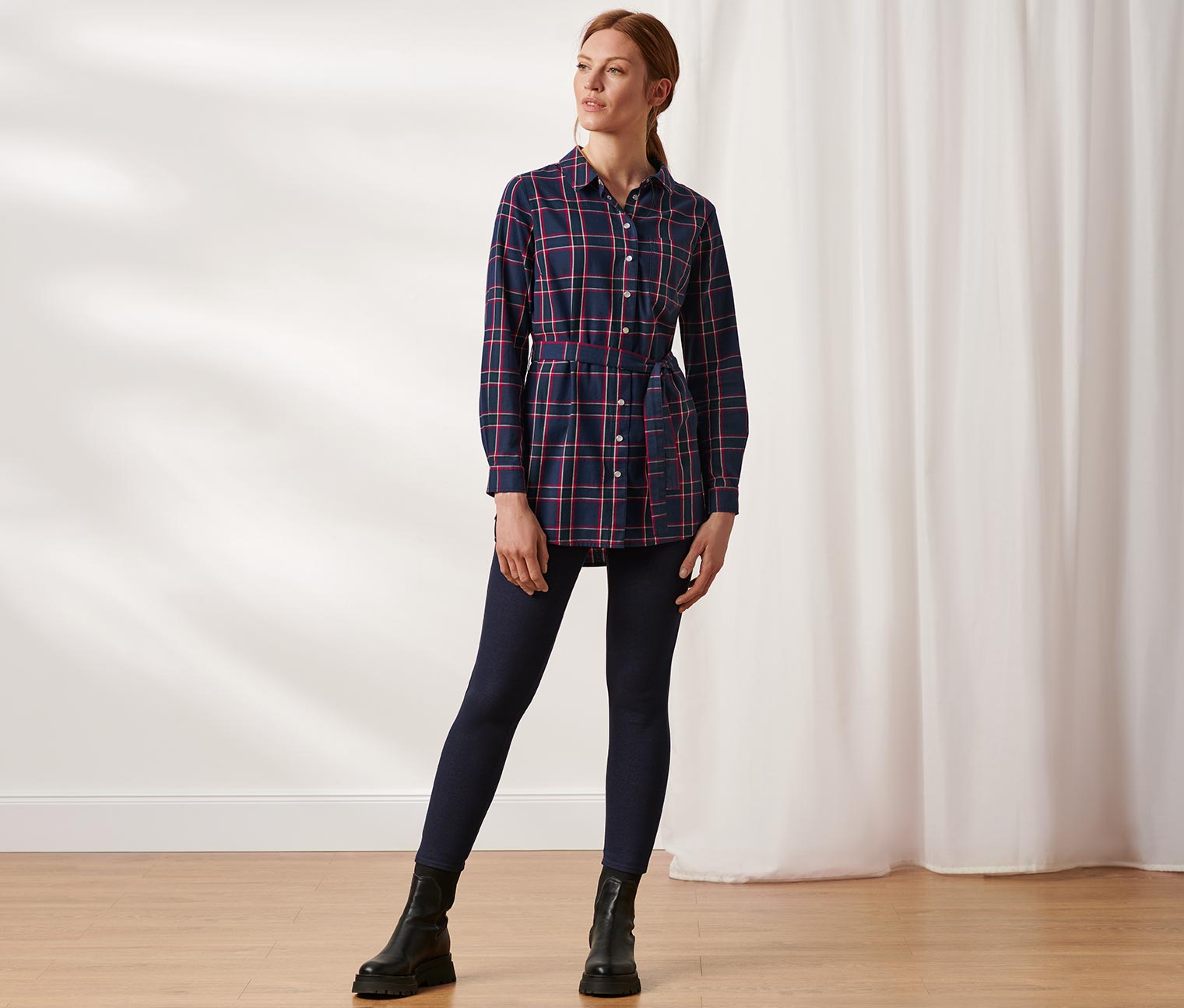 Tchibo - Karierte Longbluse aus Baumwoll-Flanell - Damen - Gr. 42 - dunkelblau/kariert