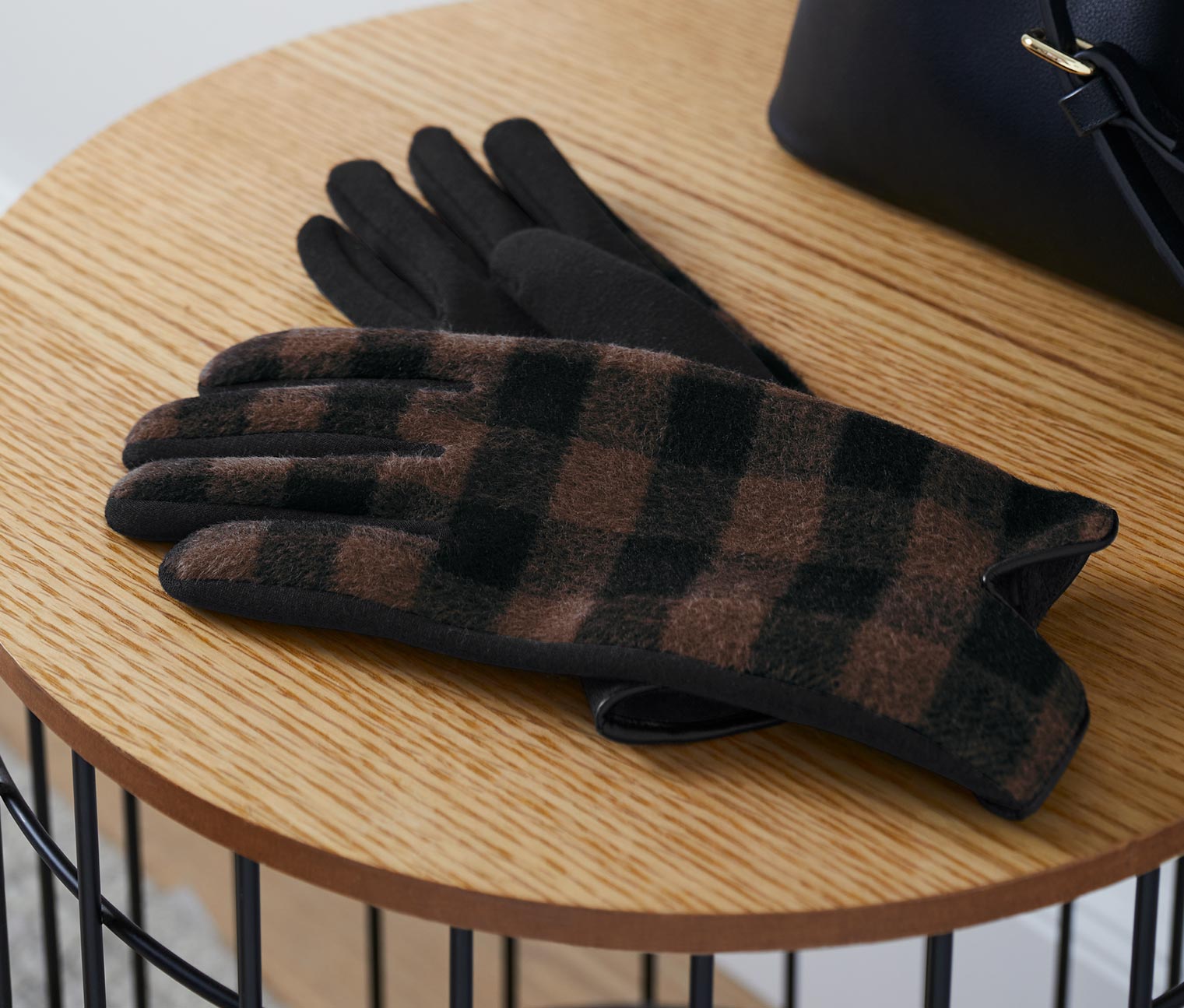 Handschuhe im Materialmix online bestellen bei Tchibo 621284