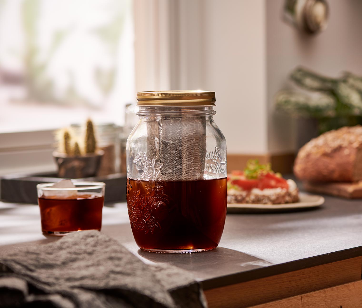 Tchibo - Cold Brew Maker »BrewJar« - gold