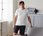 2 T-Shirts mit V-Ausschnitt, weiß
