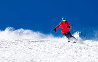 Ein Skifahrer.
