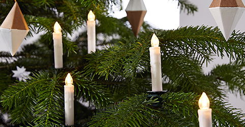 Christbaumschmuck üppiger wirken lassen