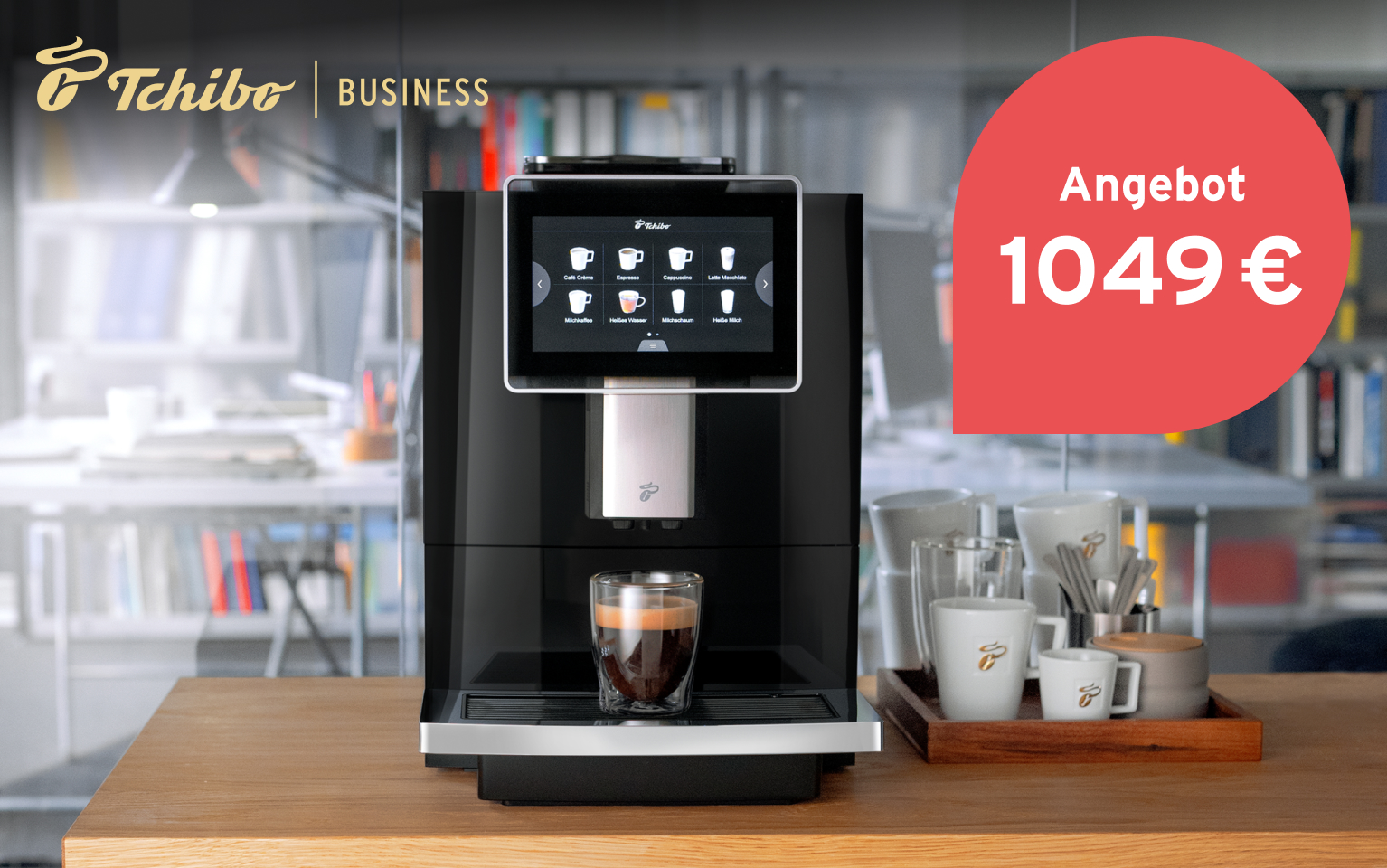 Tchibo Office Kaffeevollautomat auf einem Küchentresen
