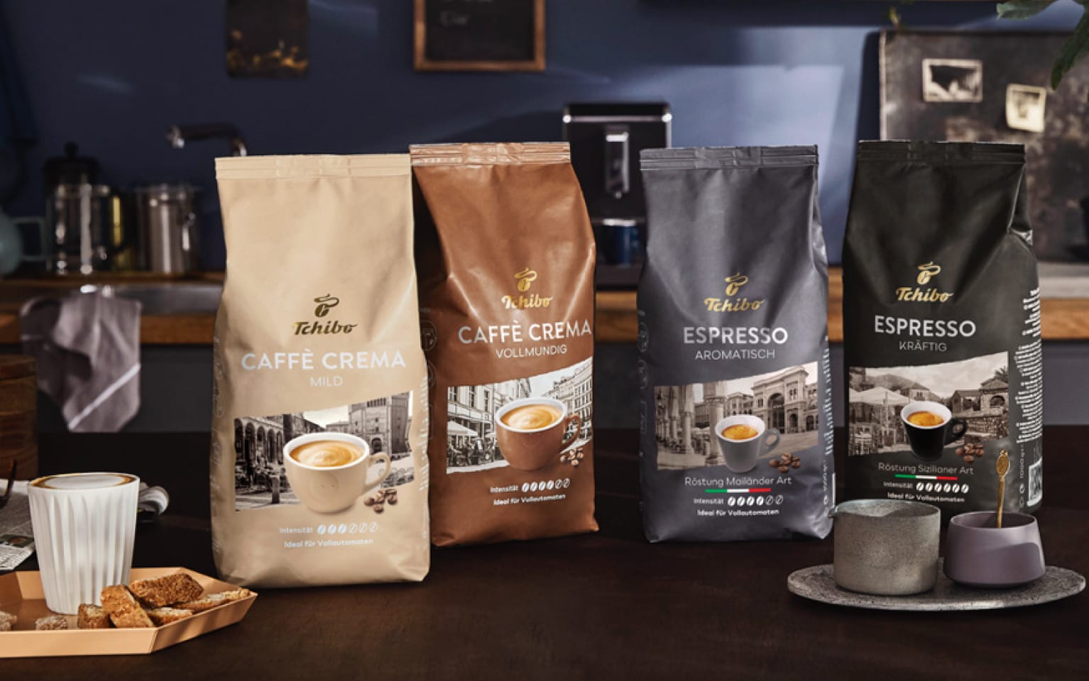 Tchibo Kaffees auf einem Küchentresen