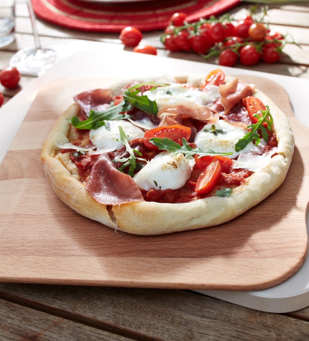 Pizza z rukolą i szynką parmeńską
