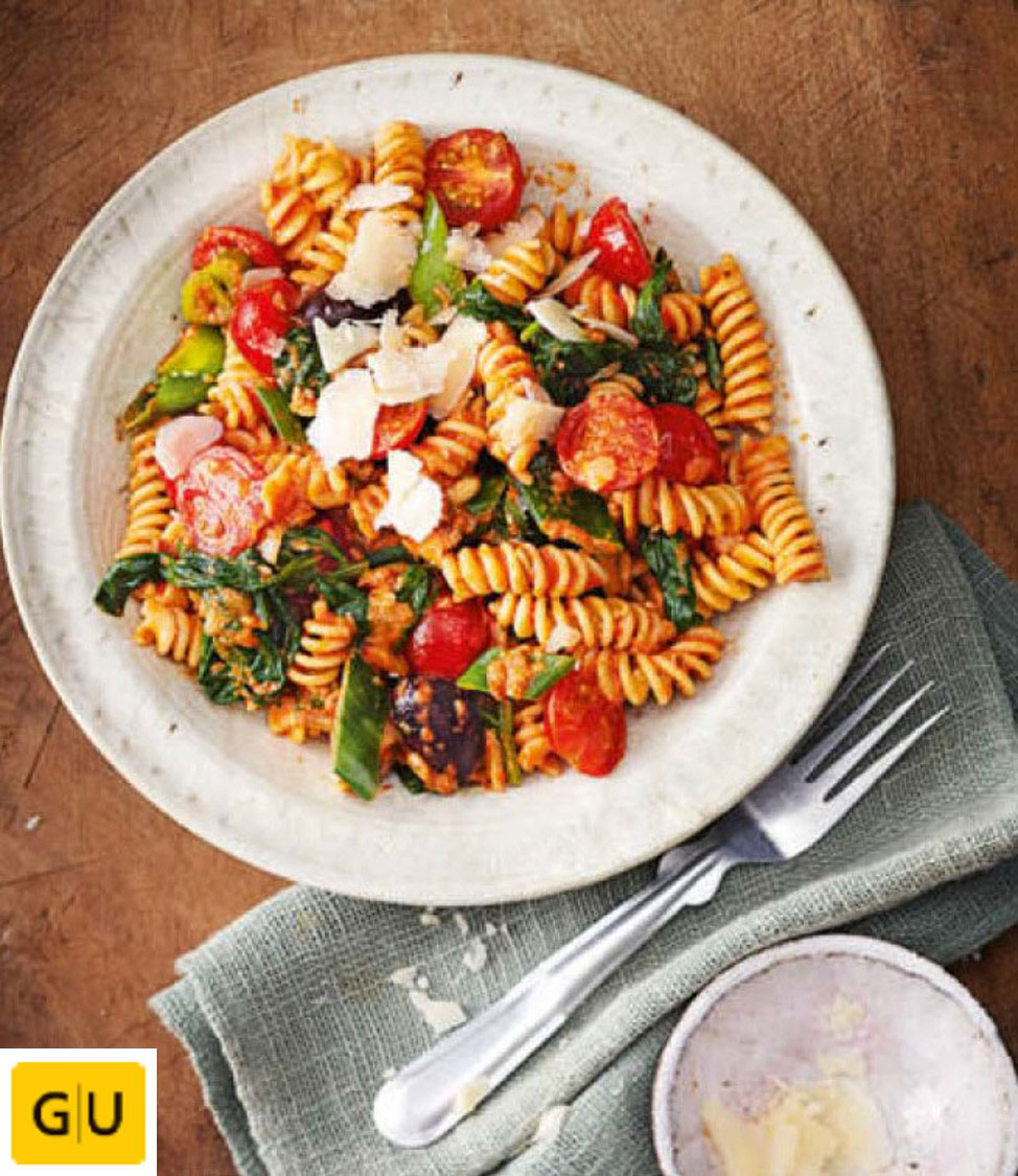 Fusilli ze szpinakiem i sosem paprykowym