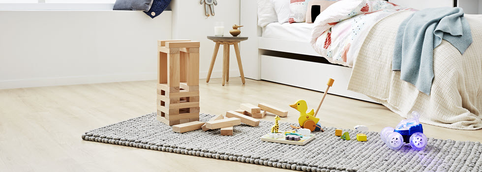 Spielzeug für Kinder und Babys