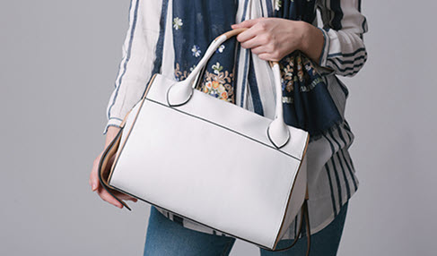 Bei richtiger Pflege bleibt Ihre Ledertasche lange geschmeidig und widerstandsfähig.