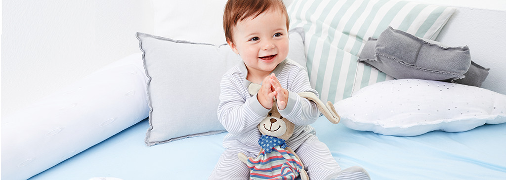 Babykleidung