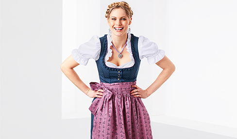 Frau in Dirndl