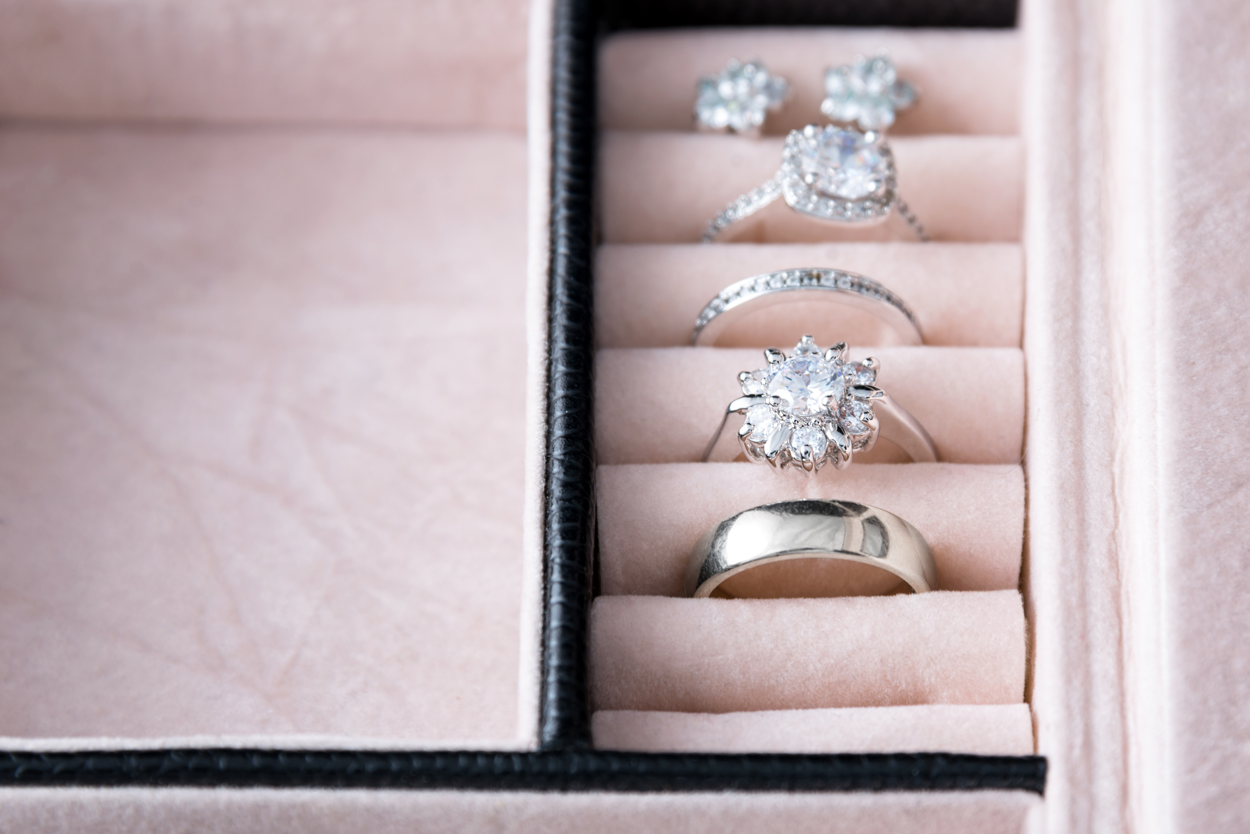 Schmuck für Damen online shoppen TCHIBO
