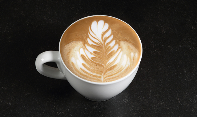 Latte Art: Blatt-Motiv