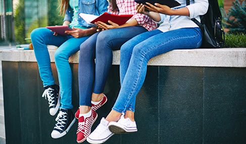 Treggings lassen sich auch perfekt mit eleganten Pumps kombinieren