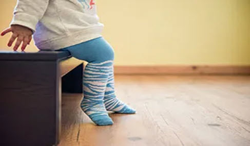 Babysocken mit Noppen helfen Ihrem Kind bei den ersten Schritten.