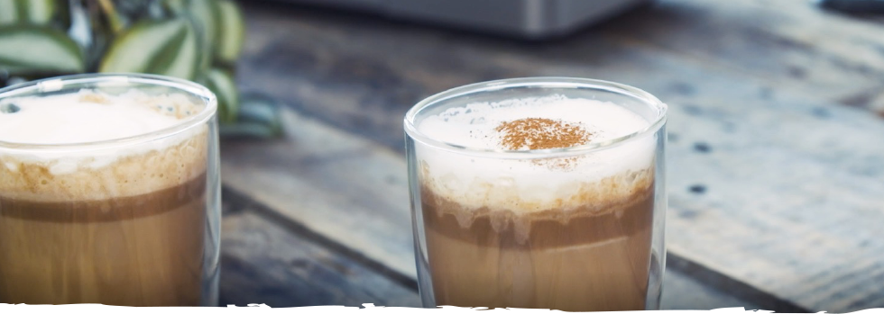 Zwei Latte Macchiato