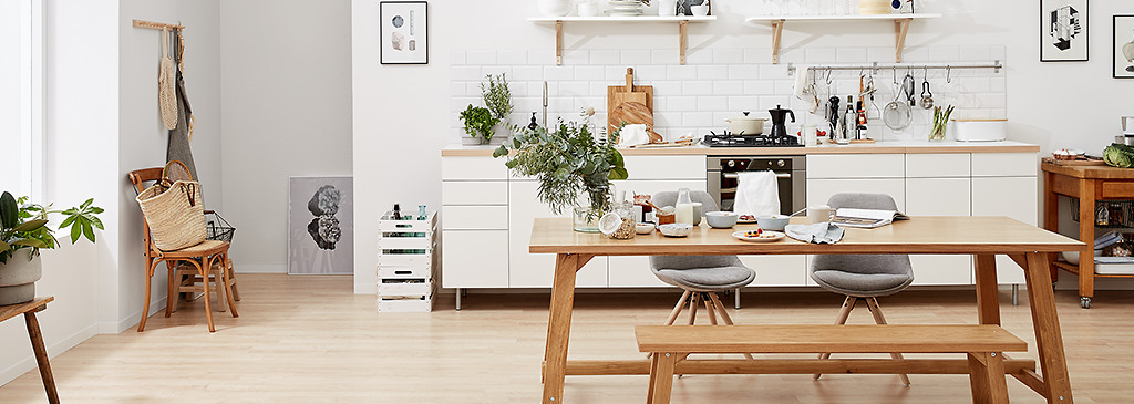 Tables & chaises