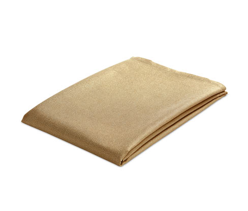 Tafeldecke mit goldglänzendem Garn