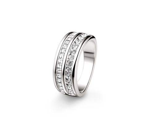 Pierścionek wysadzany kryształami marki Swarovski®