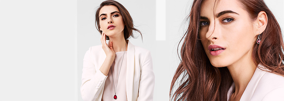 Perfekt aufeinander abgestimmt: Entdecken Sie unsere eleganten, mehrteiligen Schmuck für Damen und bestellen Sie jetzt bei Tchibo online!